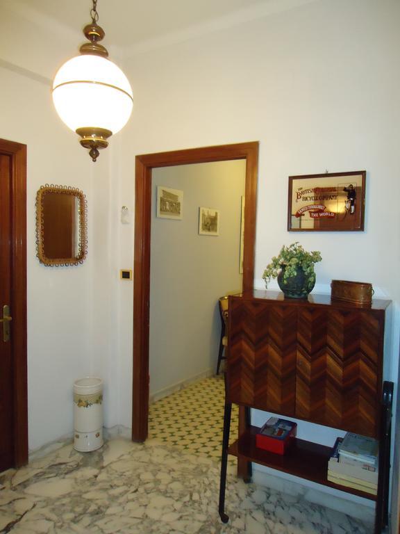 Downtown Deluxe * Roma
